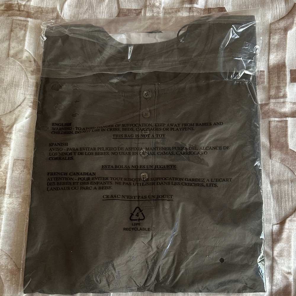 RNT 23 khaki Tee